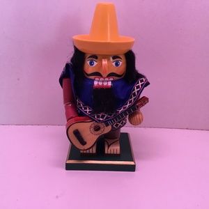 Mexican Nutcracker